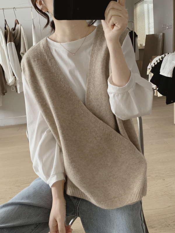 Irregular knitted sweater vest women's spring and autumn new style loose slimming simple v-neck sleeveless age-reducing Korean style vest