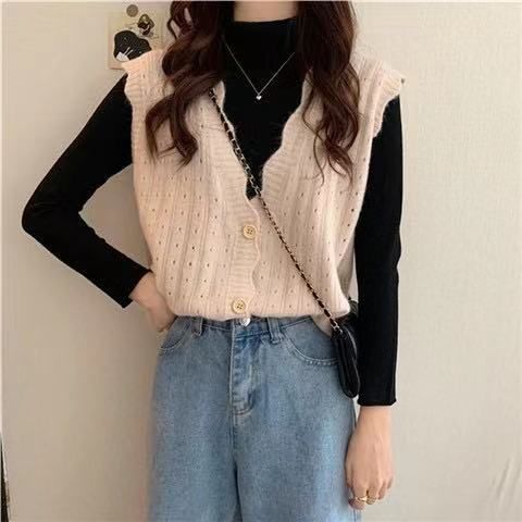 Western-style loose and age-reducing sleeveless V-neck Korean style waistcoat and versatile ins knitted vest for women to wear outside