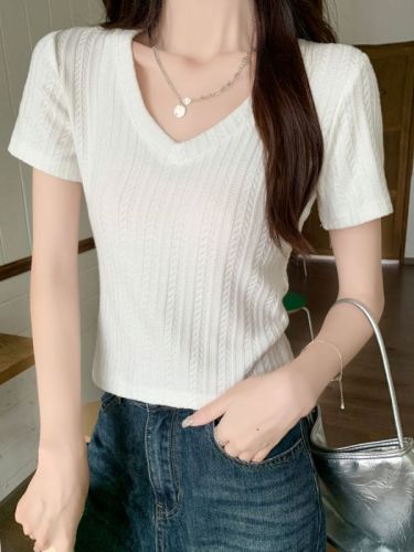 Solid color V-neck right shoulder short-sleeved t-shirt for women pure cotton summer new style exposed collarbone slimming age-reducing short top