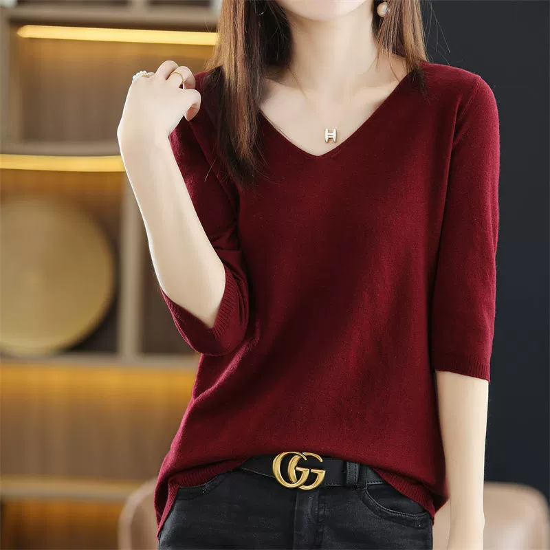 Spring and summer V-neck pullover women's mid-sleeve bottoming shirt loose quarter-sleeved knitted short-sleeved inner top for women