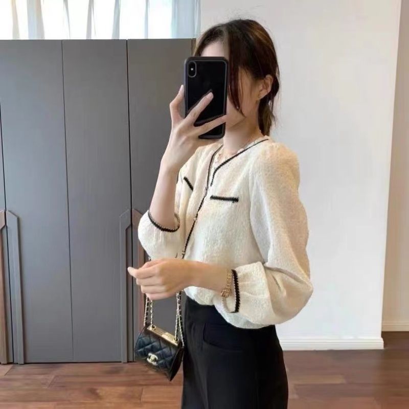 Autumn new v-neck lace pleated shirt women's design niche high-end versatile top