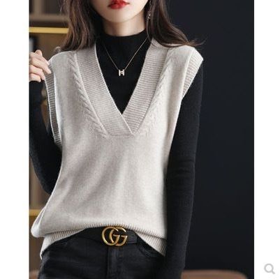 Soft and delicate cashmere vest, knitted women's autumn and winter V-neck cable sleeveless sweater, wool vest, inside and outside