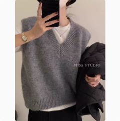 Korea pullover V-neck sleeveless sweater vest lazy style women's autumn and winter loose layered sweater vest top