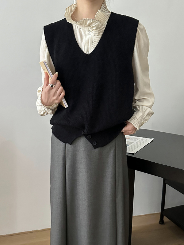 Stacked wool V-neck knitted vest for women to wear retro slit sweater vest jacket