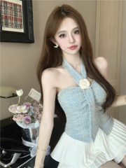 Summer slimming tube top worn over camellia halterneck top + hot girl high-waist skirt pants suit