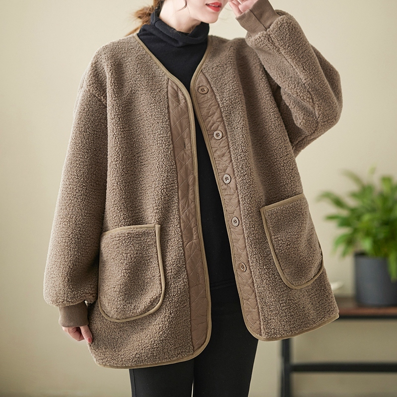 Contrast color retro lamb wool coat for women in autumn and winter new style loose and thickened mid-length cotton coat