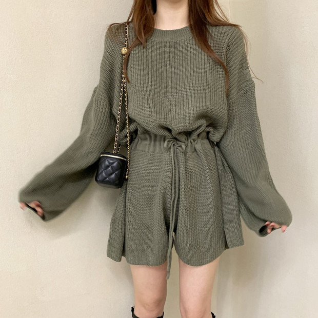 Spot Korean chic retro drawstring lace-up waist long-sleeved knitted wide-leg jumpsuit shorts for women