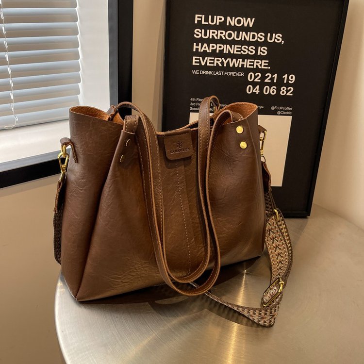 Winter new solid color casual, simple and generous temperament large capacity women's tote shoulder bag