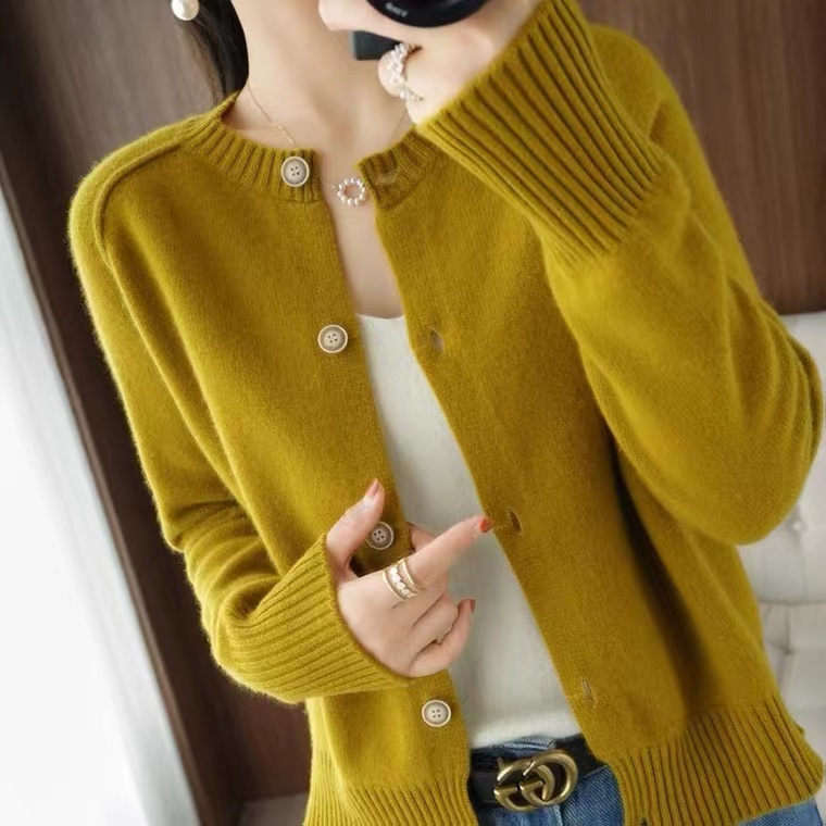Sweater jacket design niche early autumn new women's fashion fashionable early spring autumn knitted cardigan