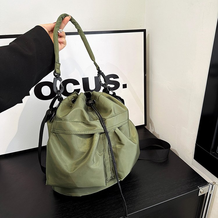 Casual large-capacity drawstring underarm bucket bag women's bag Korean style handbag commuter shoulder crossbody bag