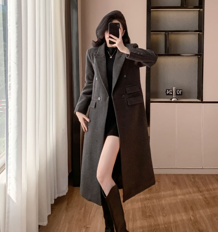 New autumn and winter Korean style female protagonist high-end dark gray straight shoulder mid-length woolen coat jacket