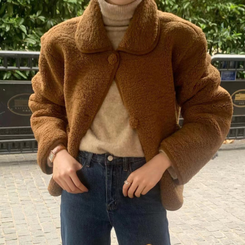 Size has been updated INS Korean style cute age-reducing doll collar chic buttoned fur short coat
