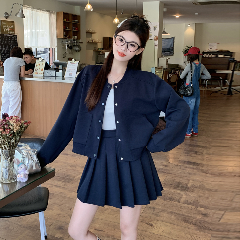 Plus size fat women's fashionable age-reducing baseball uniform + pleated skirt two-piece suit