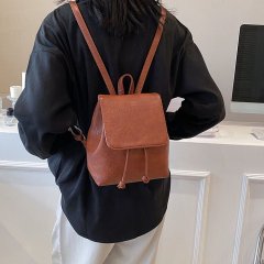 Small retro brown backpack for women, simple literary and versatile backpack