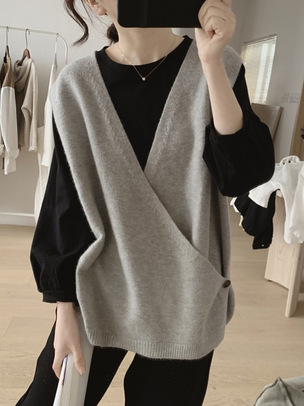 Spot Irregular Knitted Sweater Vest Women's Autumn New Loose Slim V-neck Sleeveless Age-Reducing Korean Style Vest