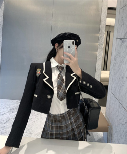 Long-sleeved shirt + bow tie + British style long-sleeved short suit + plaid pleated skirt suit