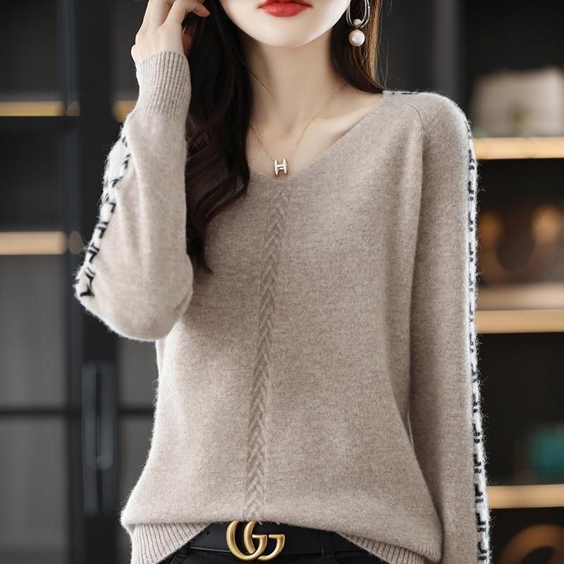 Knitted women's inner long-sleeved v-neck loose slimming color-blocked tops bottoming knitted sweater for women