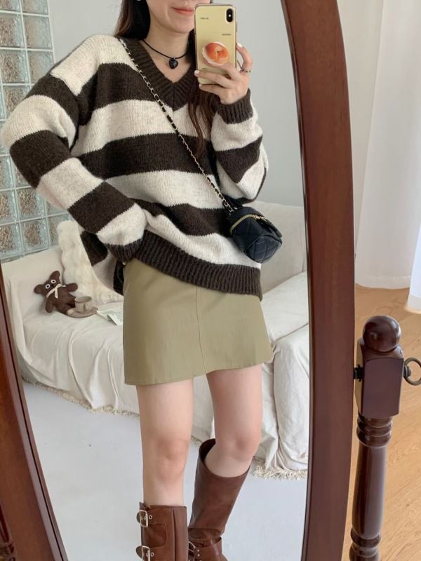 Gentle wind soft waxy sweater women's loose lazy style top V-neck slim striped sweater