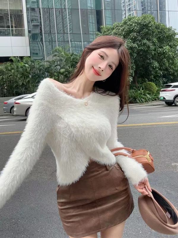 Short v-neck cross mink velvet sweater autumn and winter design niche top short women's soft waxy sweater