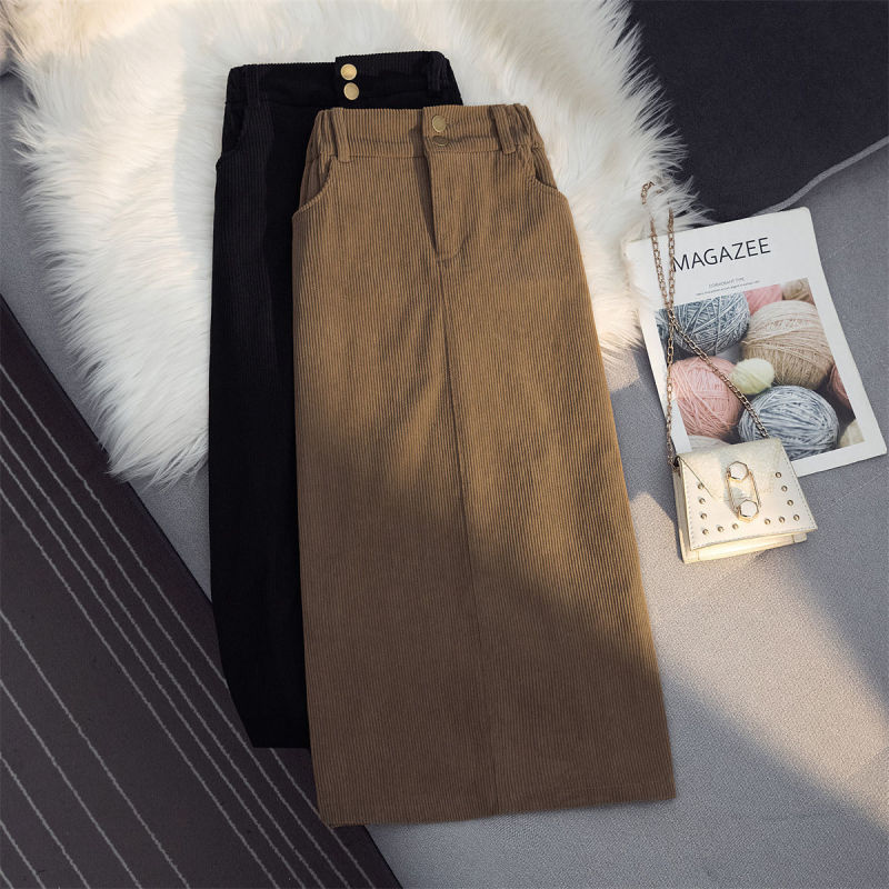 Corduroy skirt women's autumn and winter thickened new high-waisted mid-length A-line long skirt that covers the hips and covers the hips