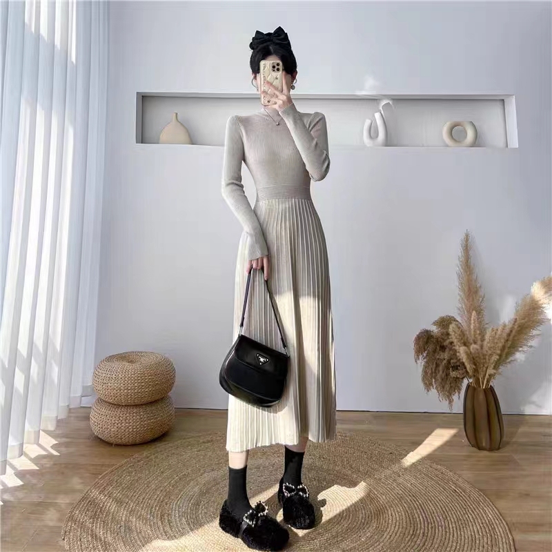 Hepburn style half turtleneck long-sleeved knitted dress for women autumn and winter high waist slimming coat bottoming pleated sweater skirt