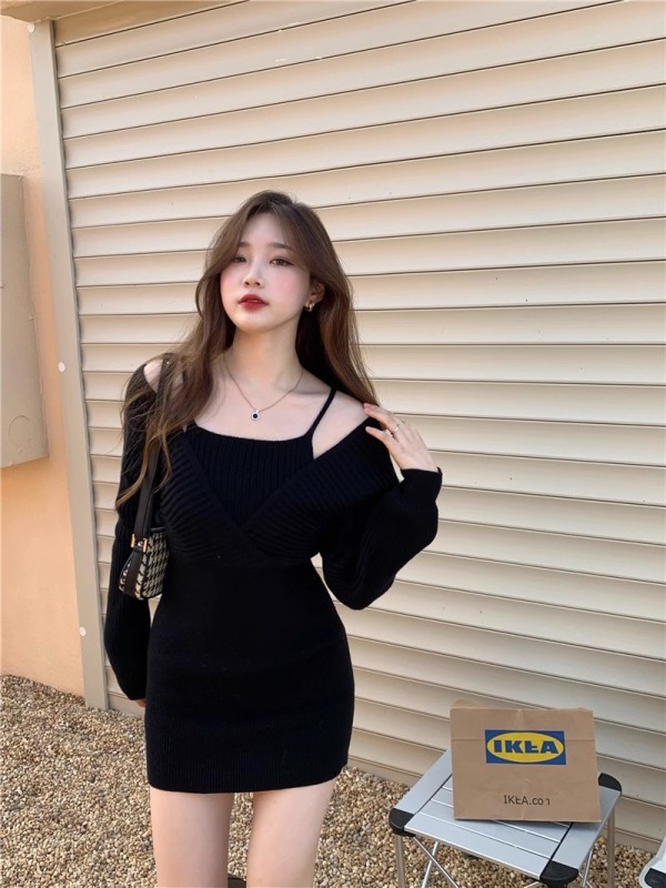 Already shipped fake two-piece black long-sleeved hip-covering short skirt autumn and winter new style inner skirt