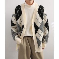 Classic diamond plaid cardigan sweater for men Korean style trendy V-neck sweater jacket