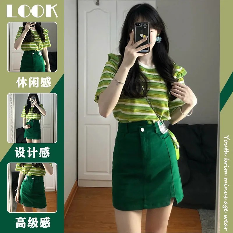 Internet celebrity salt-style hot street little guy wears striped top, hip-covering short skirt, sweet, spicy and lively two-piece suit for women in summer