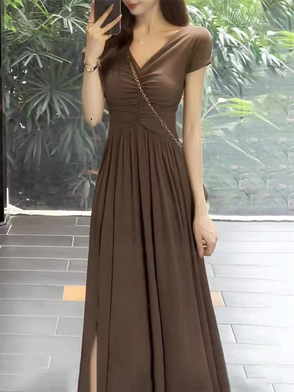 High-end temperament drapey French v-neck a-line dress new summer slim waist slimming slit long skirt