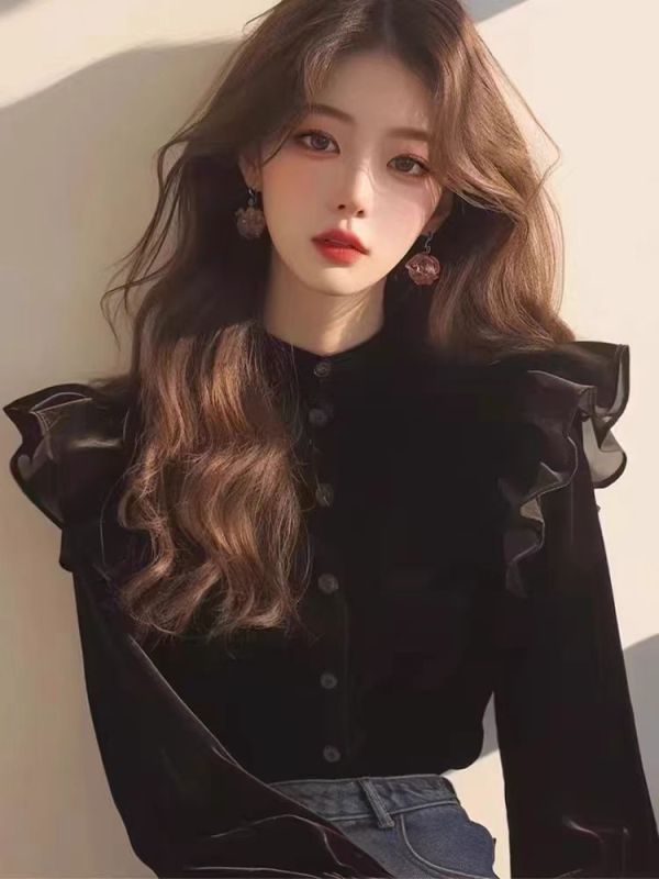 Spring new style French high-end unique and chic flying sleeve velvet shirt