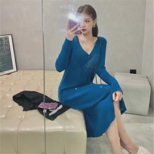 Early autumn light mature style slimming and slimming knitted dress for women French gentle style age-reducing sweater long skirt
