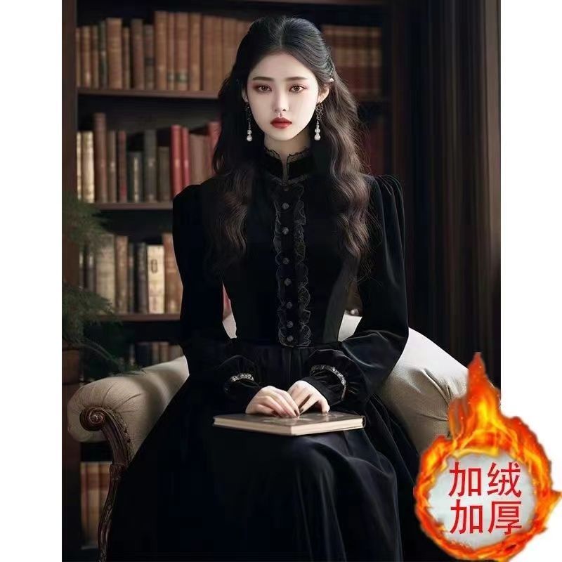 French retro palace style black velvet dress women's autumn and winter banquet dress high-end temperament slim long dress