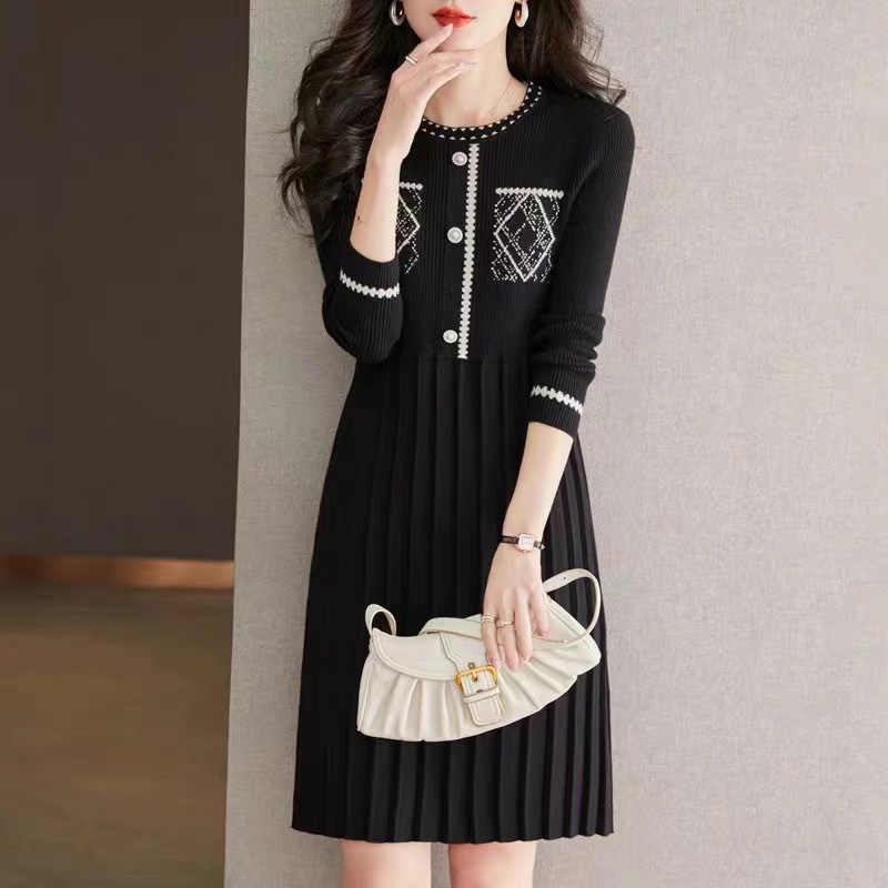 New autumn and winter new wool knitted dress for women with coat and cashmere bottoming A-line sweater skirt trendy for women