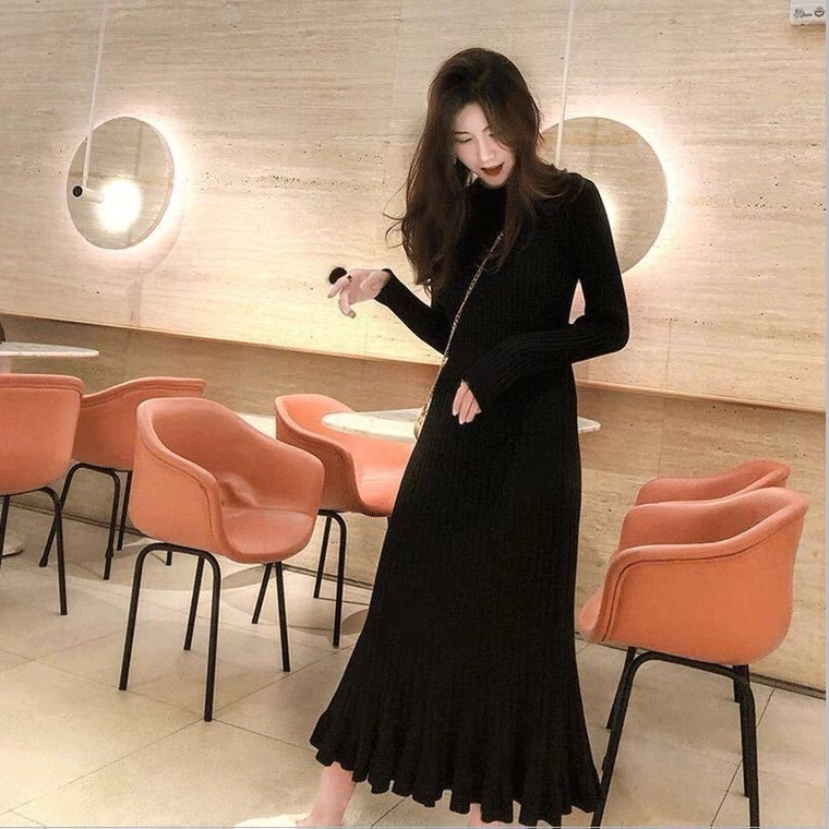 Sexy hot girl pure lust style dress to wear in the year of birth, New Year's greetings and New Year clothes, women's red shirt sweater