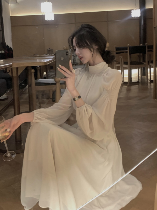 Spring and summer white turtleneck dress, fairy gentle style, high-end niche skirt