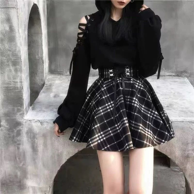 Early autumn wear, temperament hooded plus thin velvet sweatshirt, black and white checkered girl's dark skirt, street-friendly tutu skirt suit