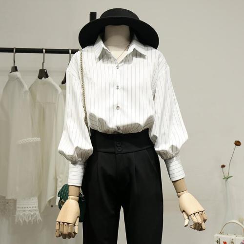 Women's striped shirt design sense niche temperament retro Hong Kong -flavored professional dress autumn costume 2025 new shirt