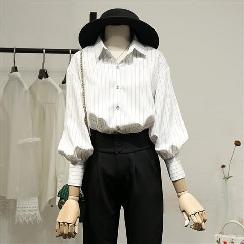 Women's striped shirt design sense niche temperament retro Hong Kong -flavored professional dress autumn costume 2025 new shirt