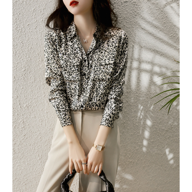 Xiaohange Fashionable and Intelligent Leopard Print KeA Kesa Plain Crepe Satin Mulberry Silk Shirt