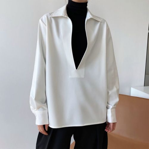 Stacking white shirt Women's design sense niche Hong Kong wind autumn and winter long -sleeved retro French internal, unique V -neck top