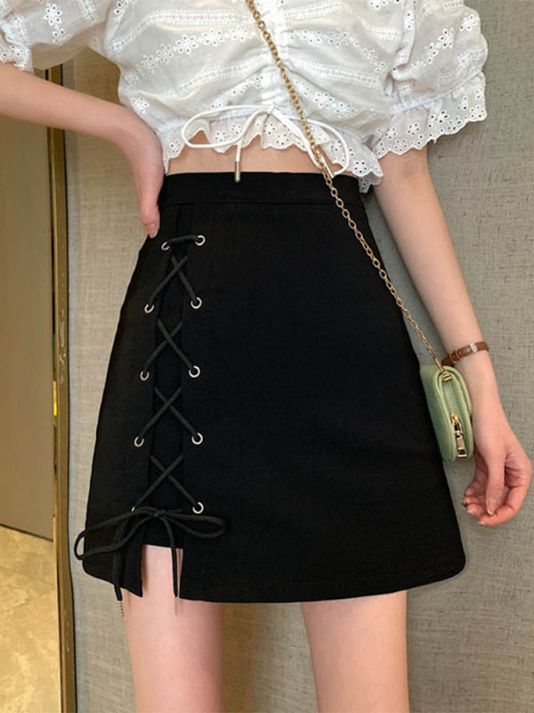 Large size A-line short skirt for pear-shaped body and slightly chubby body. Skirt for fat mm to look slimmer. Covers belly and crotch. Wide skirt for summer.