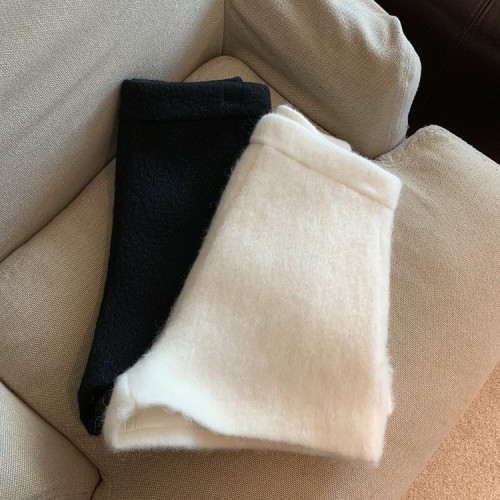 Autumn and winter temperament small incense wind high waist hair shorts