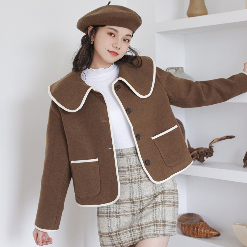 New autumn and winter doll collar small wool coat retro design sense college style small top