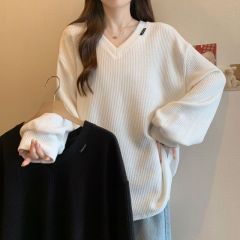 American retro long-sleeved base shirt for women in spring and autumn new V-neck design niche loose top trendy