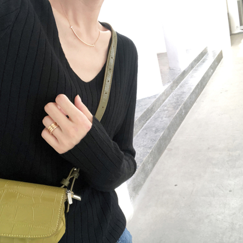 Lazy style long-sleeved autumn clothes for women wearing loose pullover v-neck spring and autumn T-shirt knitted Korean style versatile top