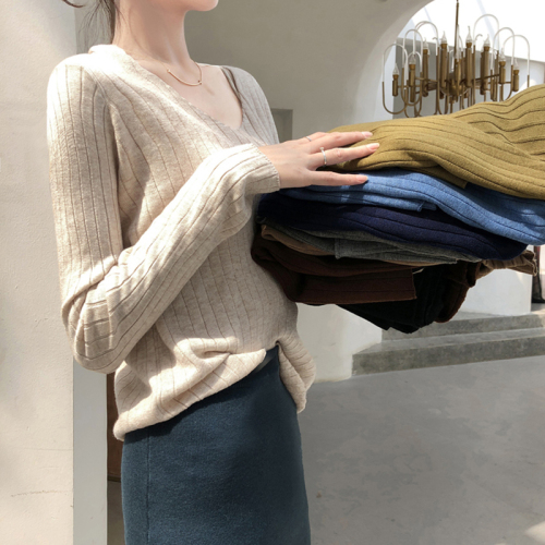 Lazy style long-sleeved autumn clothes for women wearing loose pullover v-neck spring and autumn T-shirt knitted Korean style versatile top