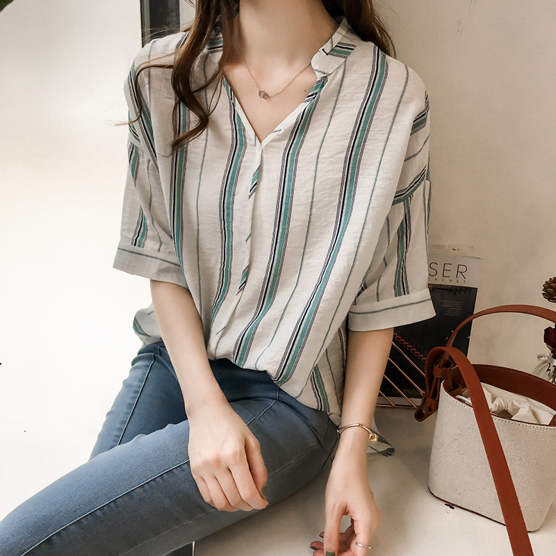 New chic loose bat sleeve V-neck striped shirt women's short-sleeved top bf Korean style shirt trendy
