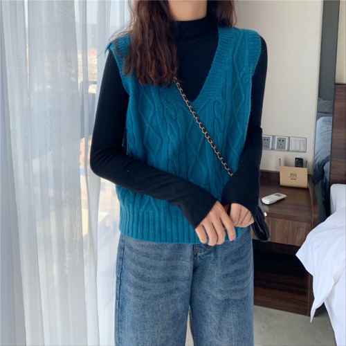 Knitted vest vest for women thin early spring new women's versatile sleeveless sweater horse clip v-neck top trendy