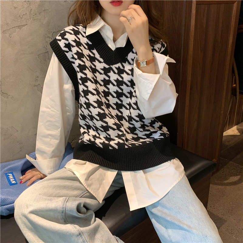 Houndstooth vest for women wearing knitted horse clips for new spring loose Korean version of sweater vest jacket