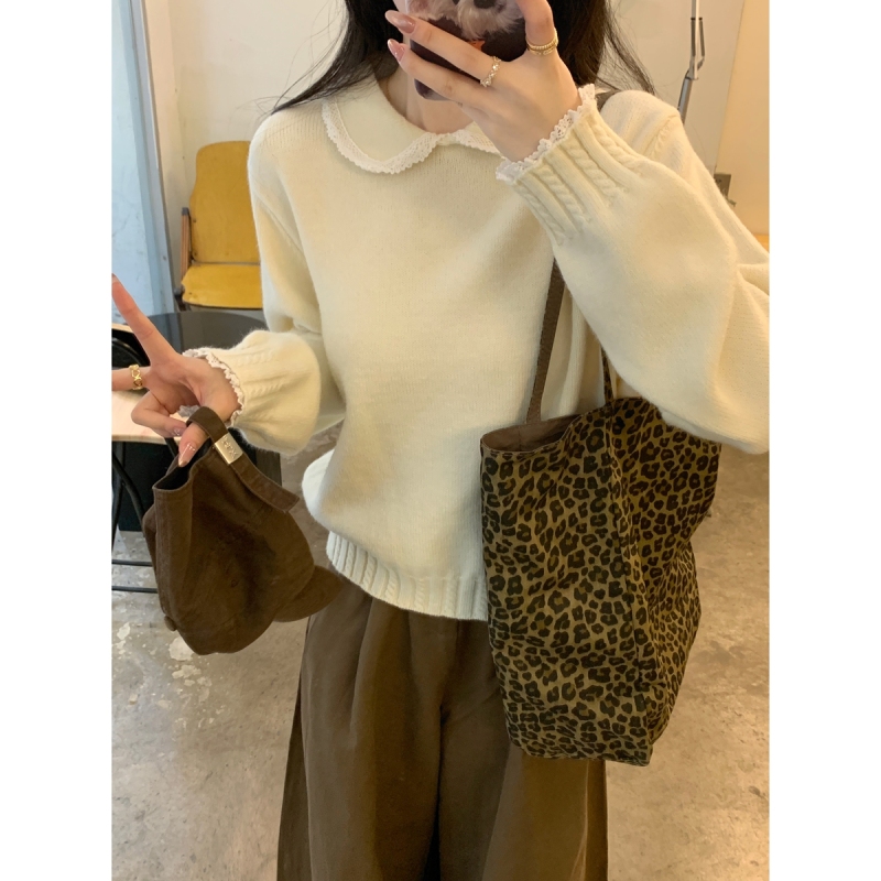 Autumn and winter Korean version of lace-edged doll collar age-reducing Arctic velvet sweater base shirt long-sleeved sweater